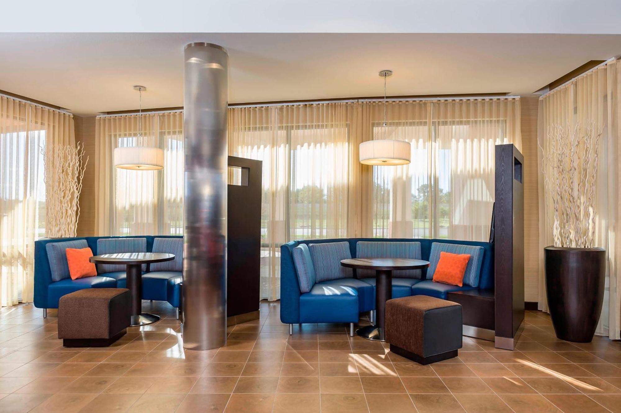 Courtyard By Marriott Kalamazoo Portage Buitenkant foto