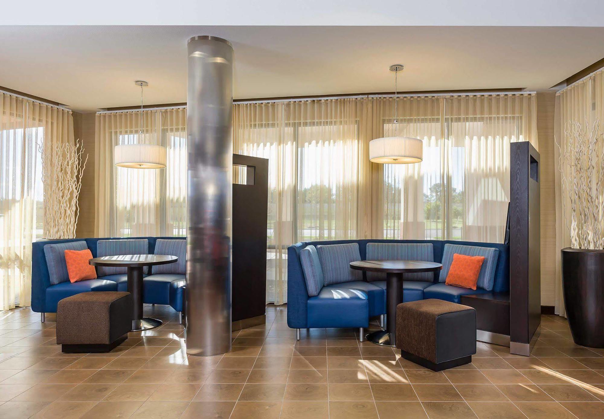 Courtyard By Marriott Kalamazoo Portage Buitenkant foto
